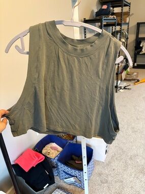 Lululemon Olive Green Cropped Sleeveless Tank Top